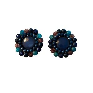 Vintage pair of Karu Arke Inc Beaded Lucite Clip-On Earrings 1.25" Diameter